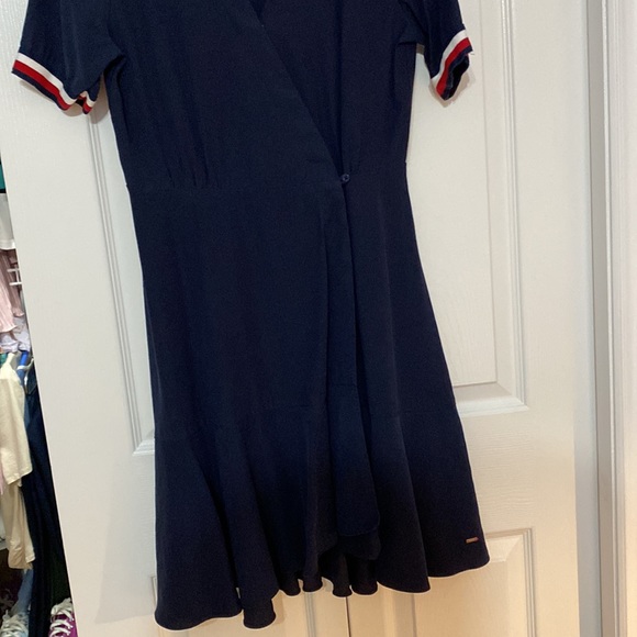 Tommy Hillfiger wrap dress - Picture 3 of 6